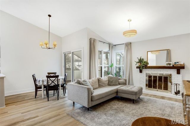 2915 Emerald Bend Court, St Louis, MO 63129