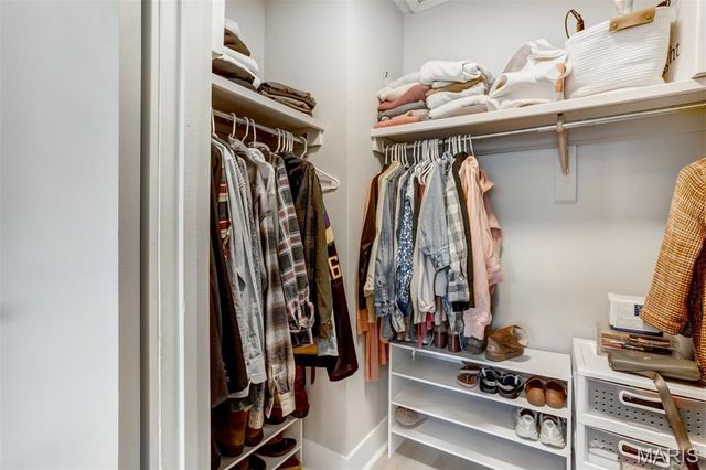 2915 Emerald Bend Court, St Louis, MO 63129