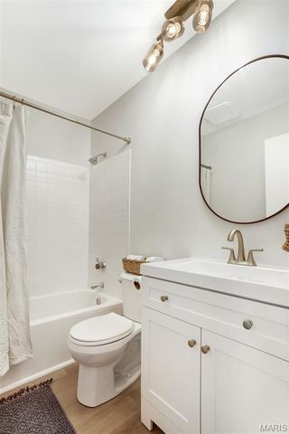 2915 Emerald Bend Court, St Louis, MO 63129