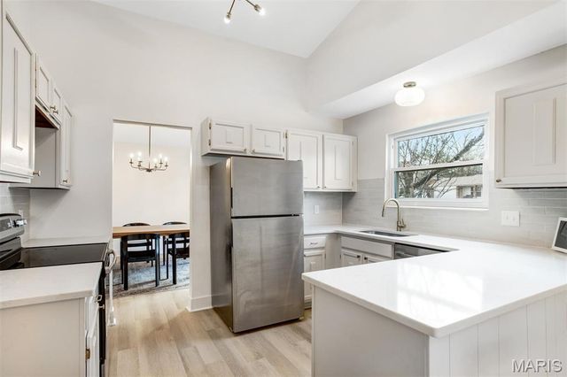 2915 Emerald Bend Court, St Louis, MO 63129