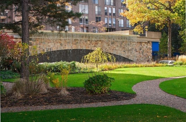 33 Pond Ave. 912, Brookline, MA 02445