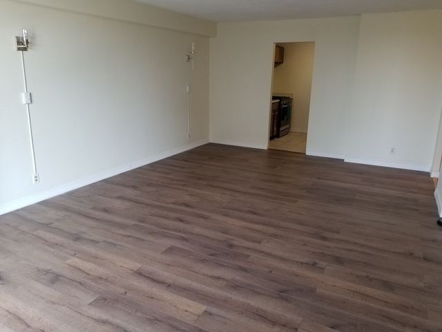 33 Pond Ave. 912, Brookline, MA 02445