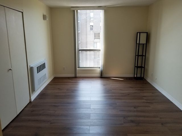 33 Pond Ave. 912, Brookline, MA 02445