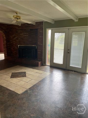 1203 E Bernard Street, Glennville, GA 30427