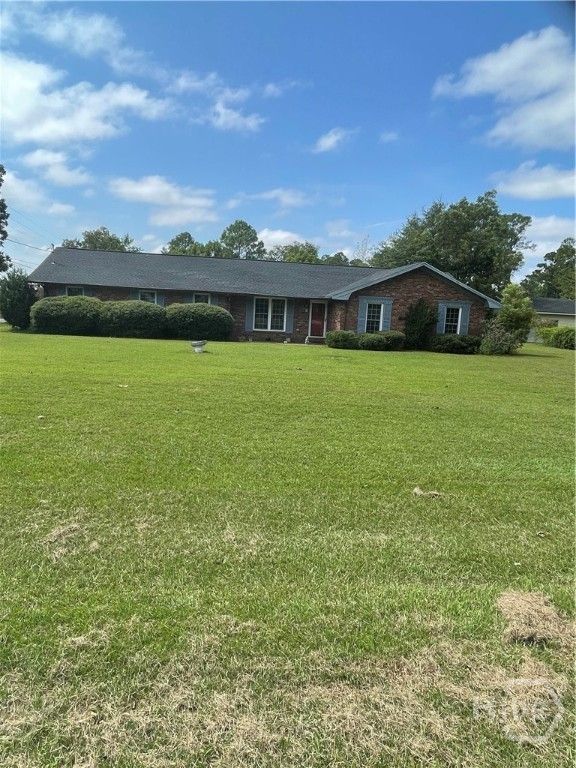 1203 E Bernard Street, Glennville, GA 30427
