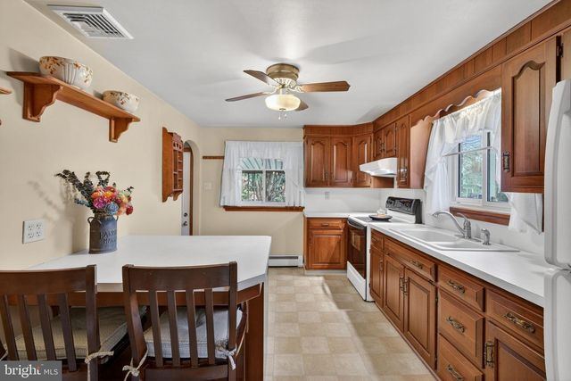 1211 CENTRAL AVE, Columbia, PA 17512