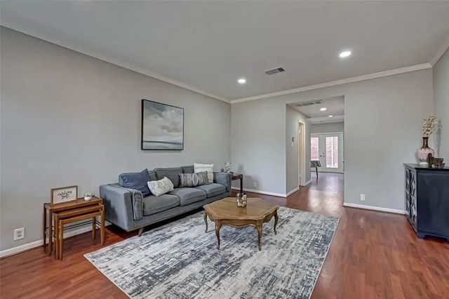 2604 Bering Drive 2604, Houston, TX 77057