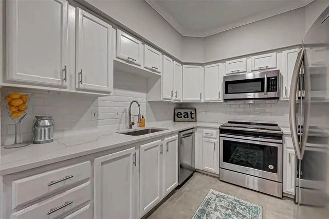 2604 Bering Drive 2604, Houston, TX 77057