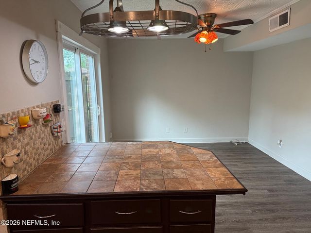 4823 WINDRUSH Lane C-3-F, Jacksonville, FL 32217