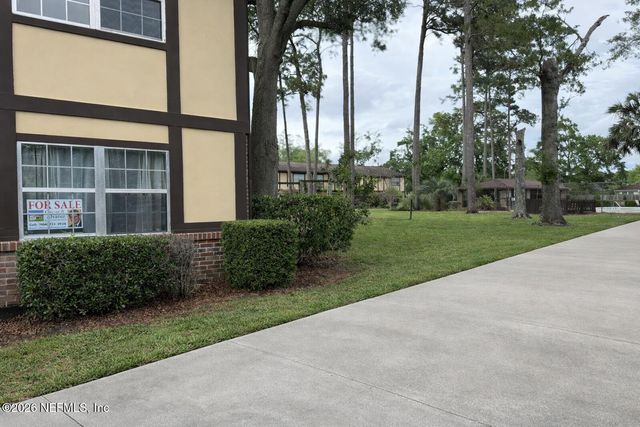 4823 WINDRUSH Lane C-3-F, Jacksonville, FL 32217