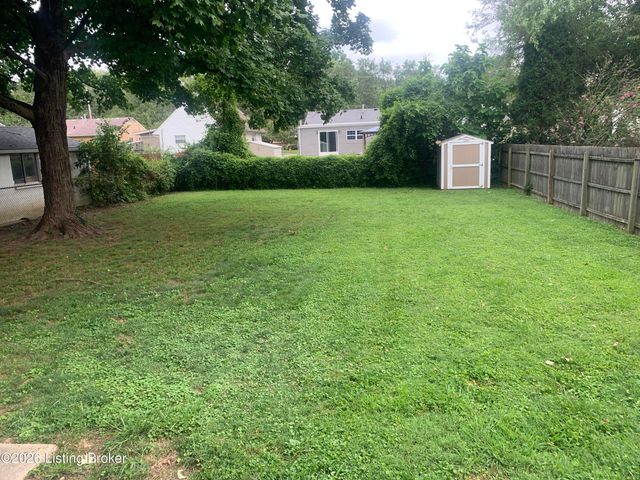 2611 Gardiner Ln, Louisville, KY 40205