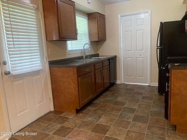 2611 Gardiner Ln, Louisville, KY 40205