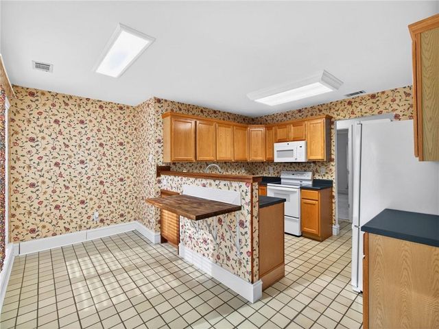 2038 Buford Dam Road, Buford, GA 30518