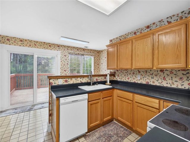 2038 Buford Dam Road, Buford, GA 30518