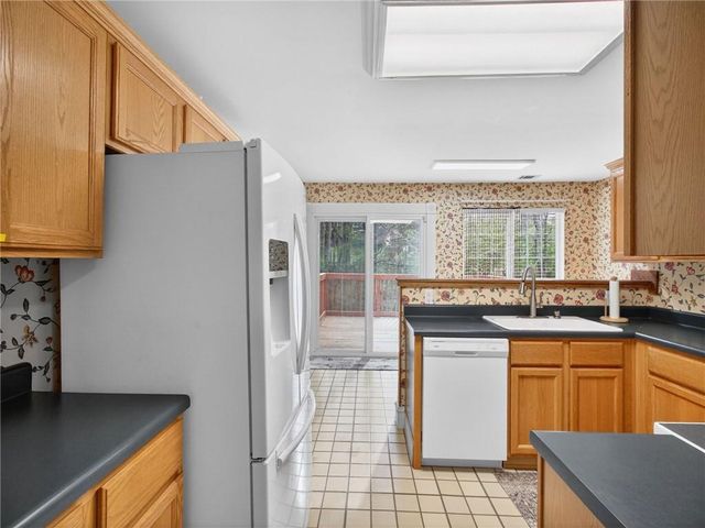 2038 Buford Dam Road, Buford, GA 30518