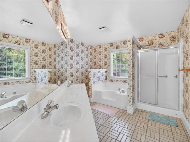 2038 Buford Dam Road, Buford, GA 30518