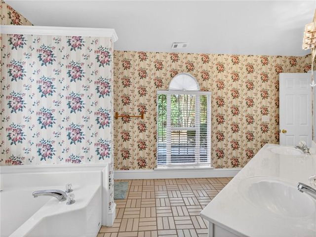 2038 Buford Dam Road, Buford, GA 30518