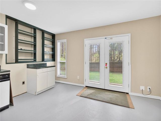 2038 Buford Dam Road, Buford, GA 30518