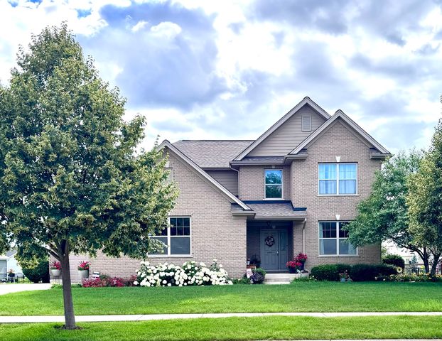 21010 Lakewoods Lane, Shorewood, IL 60404