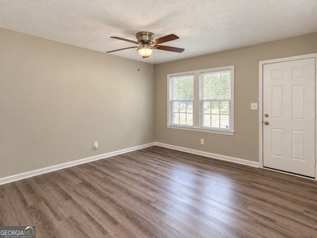 119 Sir Lancelot Drive, Lagrange, GA 30241