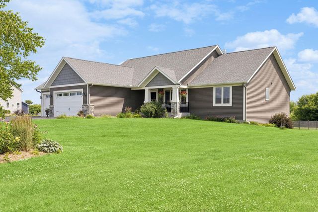 1527 96th Street, New Richmond, WI 54017