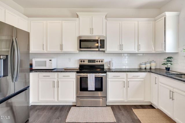 70 Gaillardia Way, Clayton, NC 27527