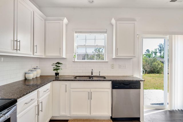 70 Gaillardia Way, Clayton, NC 27527