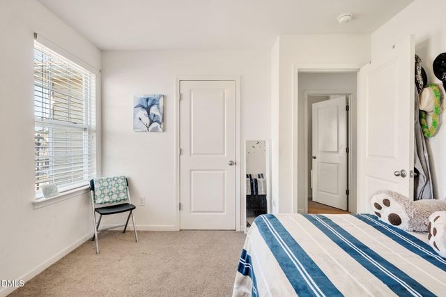 70 Gaillardia Way, Clayton, NC 27527