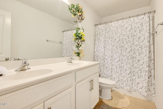 70 Gaillardia Way, Clayton, NC 27527