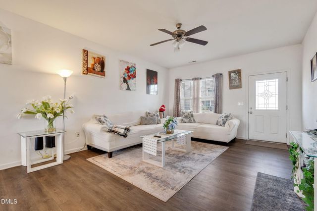 70 Gaillardia Way, Clayton, NC 27527