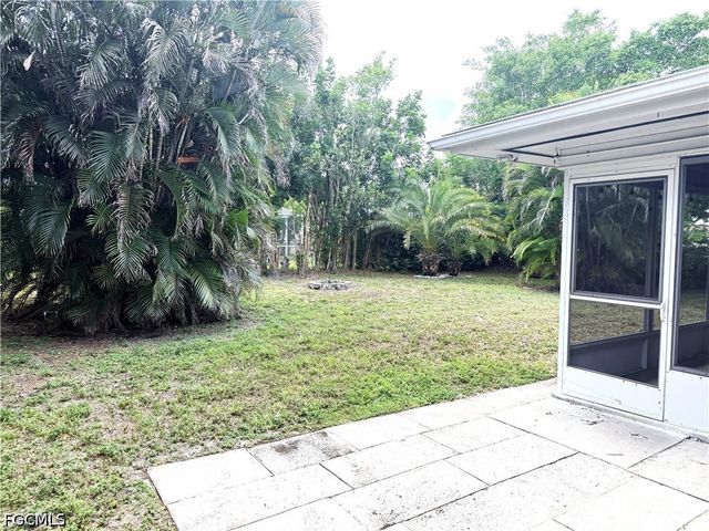 536 SE 26th TER, Cape Coral, FL 33904