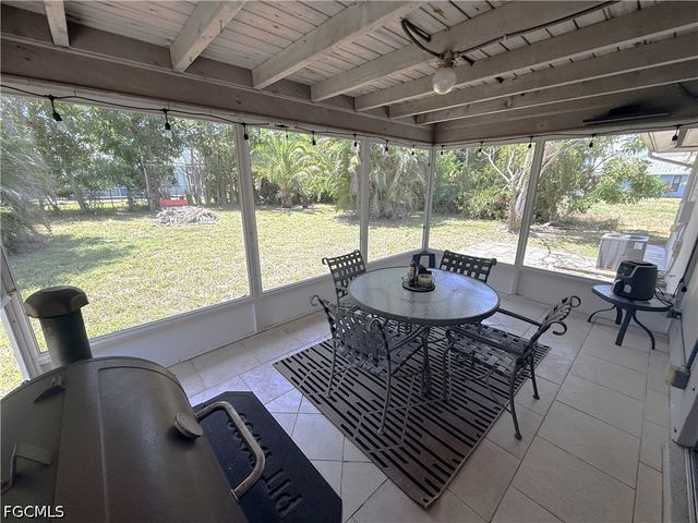 536 SE 26th TER, Cape Coral, FL 33904