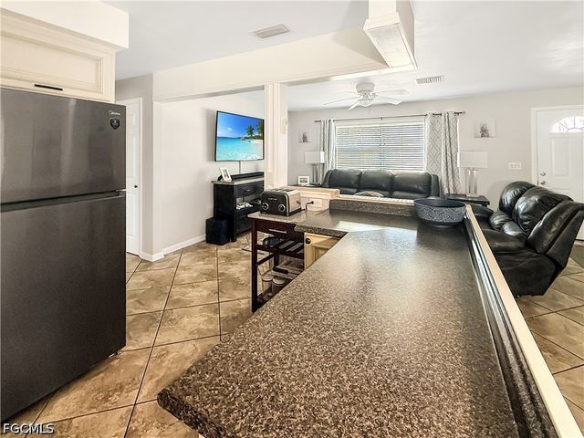 536 SE 26th TER, Cape Coral, FL 33904