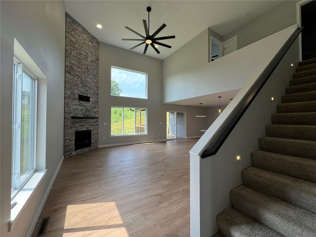 1403 Legend Drive, Tiffin, IA 52340