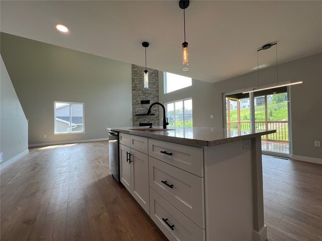 1403 Legend Drive, Tiffin, IA 52340