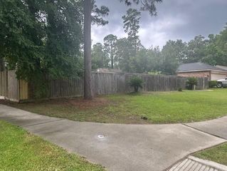 201 Bedford, Conroe, TX 77303