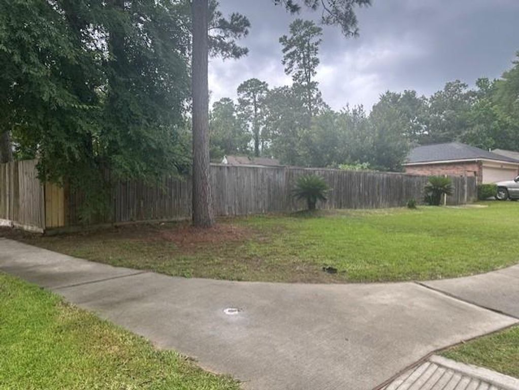 201 Bedford, Conroe, TX 77303