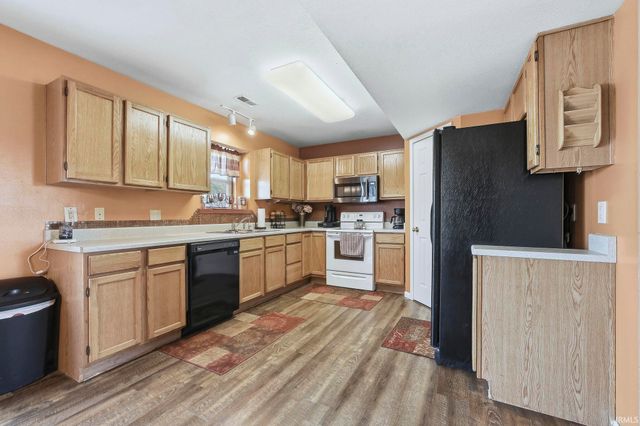 807 Larkwillow Court, Huntertown, IN 46748