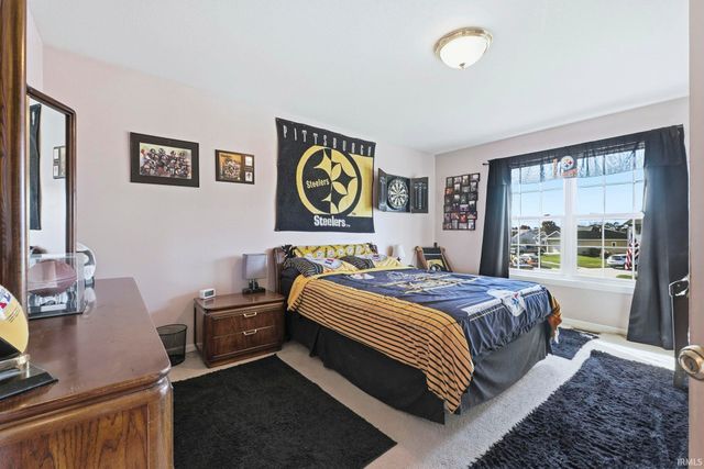 807 Larkwillow Court, Huntertown, IN 46748