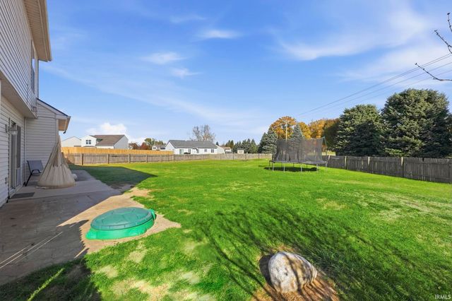 807 Larkwillow Court, Huntertown, IN 46748