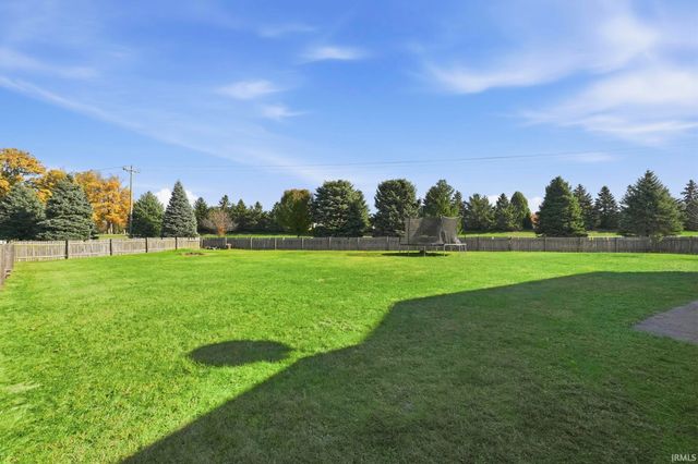 807 Larkwillow Court, Huntertown, IN 46748