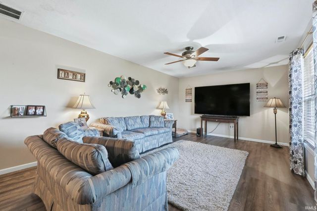 807 Larkwillow Court, Huntertown, IN 46748