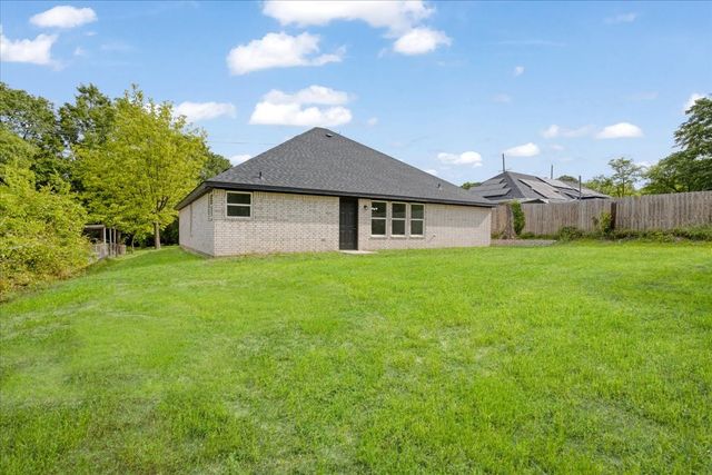 1509 W 10th St., Mt Pleasant, TX 75455