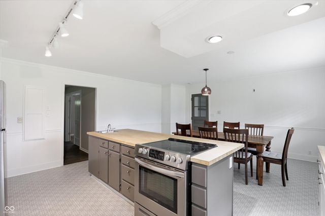 132 Beechwood Drive, Westfield, IN 46074