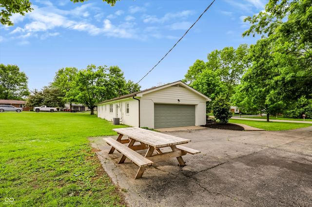 132 Beechwood Drive, Westfield, IN 46074