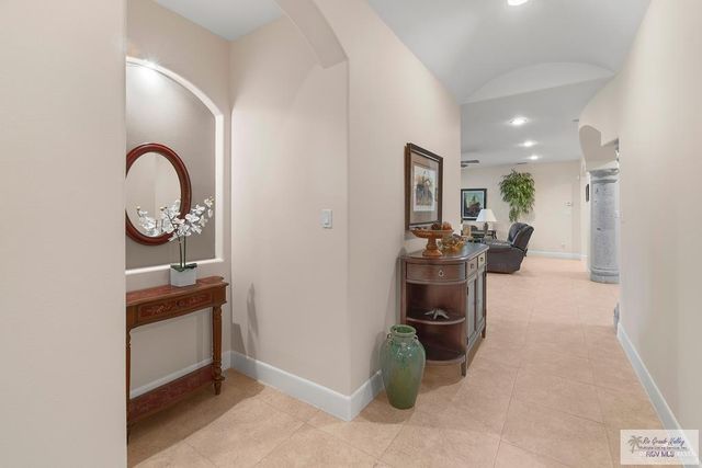 504 E Thornhill E Avenue, Mcallen, TX 78503