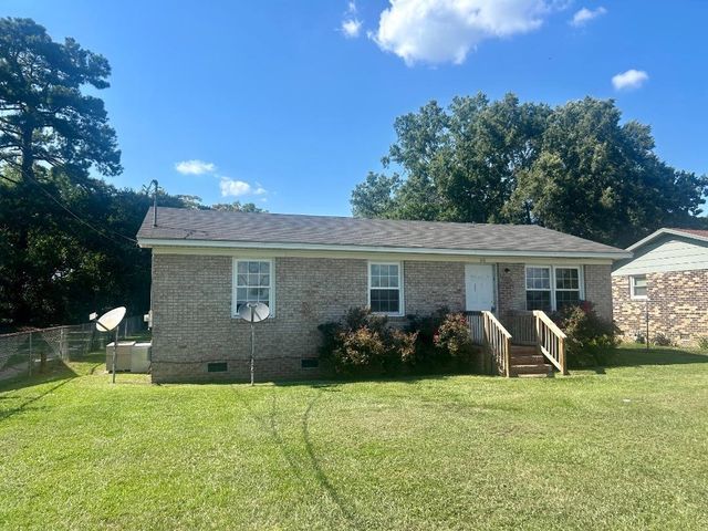 213 E Pickens St., Marion, SC 29571