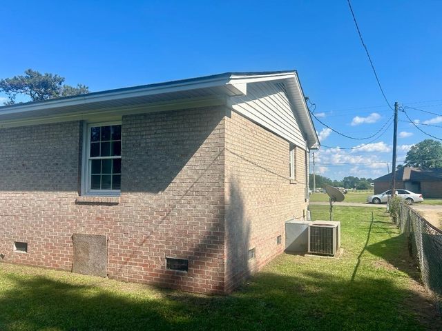 213 E Pickens St., Marion, SC 29571