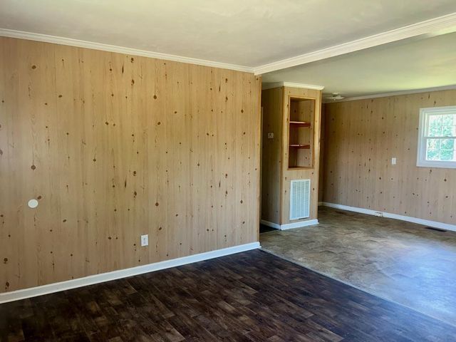 213 E Pickens St., Marion, SC 29571