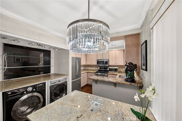 321 W. Queen St. Unit 8, Inglewood, CA 90301